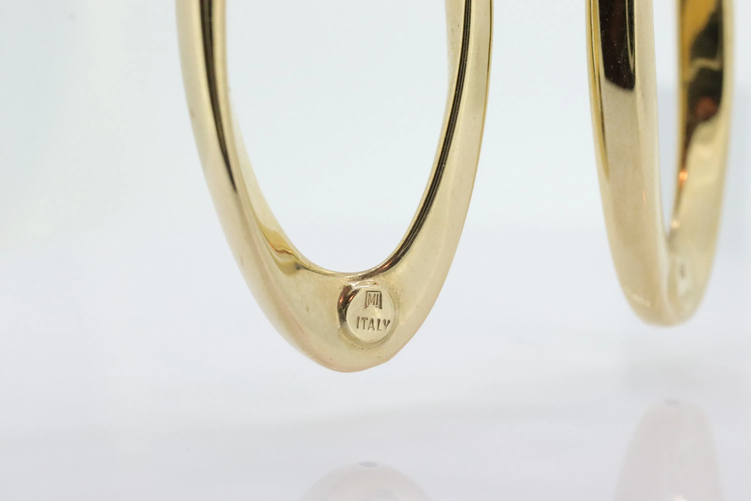 14k Gold Puffed Hollow HOOP Earrings. Intertwined Glossy Loop earrings. MILOR Italy st132/25
