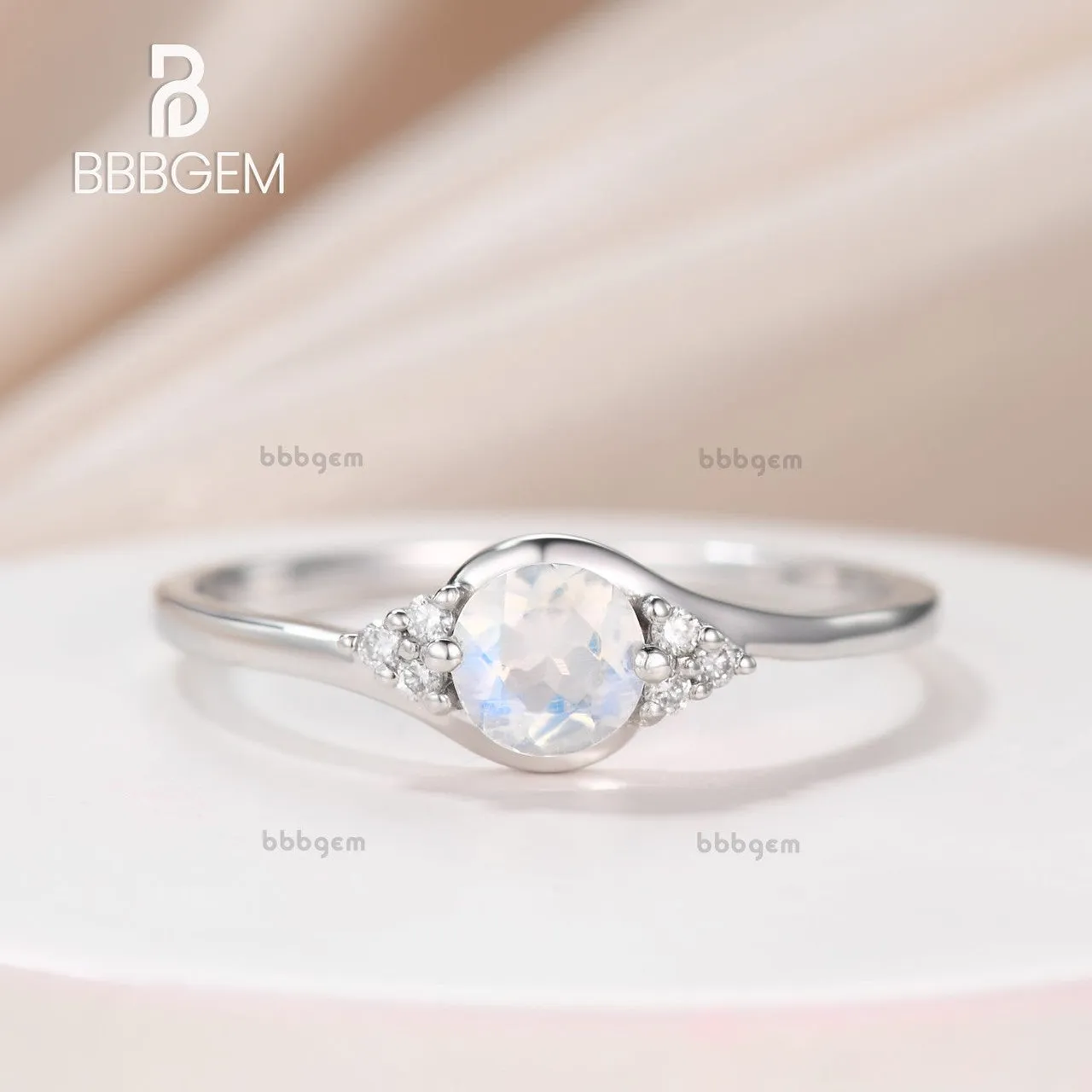 14K/18K Gold Art Deco Moonstone Engagement Ring Round Cut