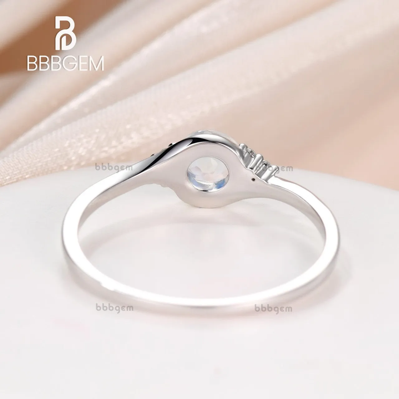 14K/18K Gold Art Deco Moonstone Engagement Ring Round Cut