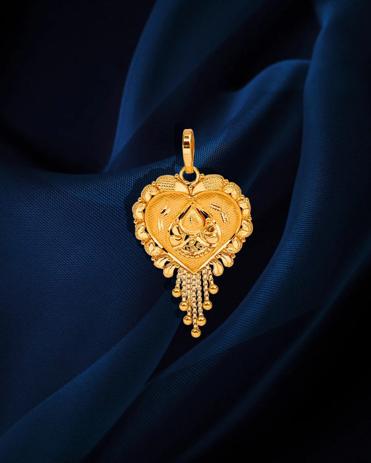 22 KT Designer Gold Heart Shaped Pendant (D134)