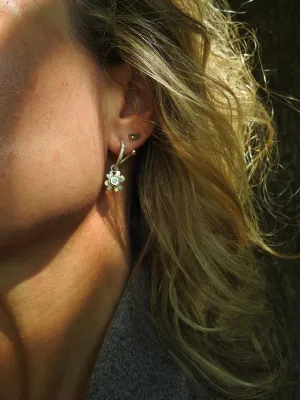 B E hoops medium spiral with clover and robin eggshell inlay
