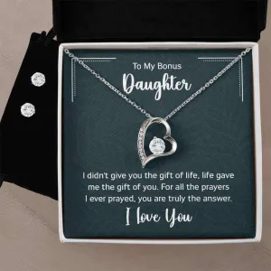 Celebrate Your Unbreakable Bond: A Gift as Timeless as Your Love for Her