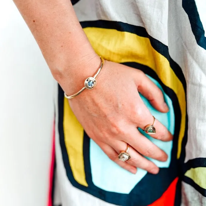 CLARTÉ  - Gatsby Round Sapphire Shaker Bangle