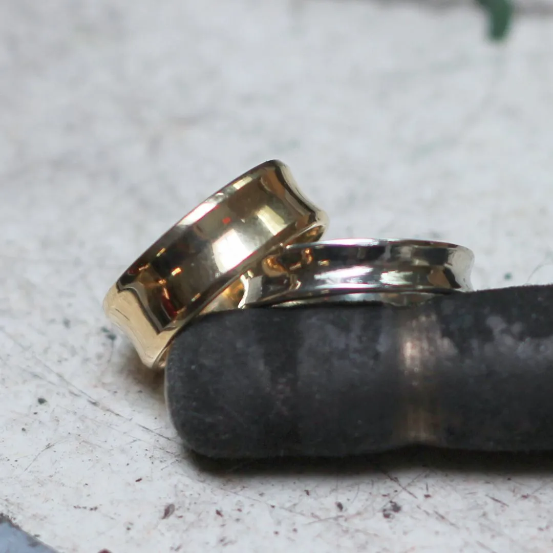 Concave Wide Gold Band