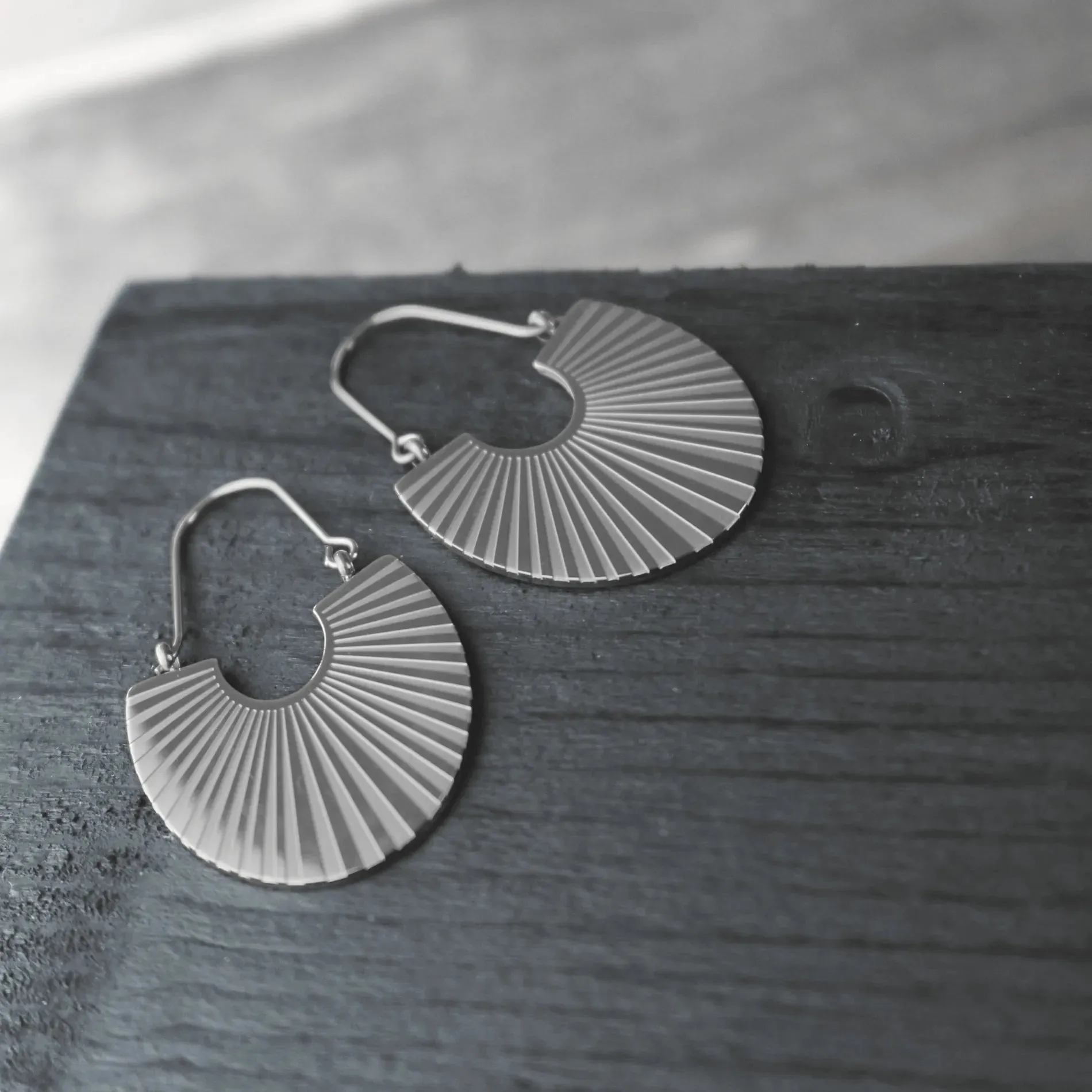 Courage Waterproof Ripple Fan Statement Earring Silver Plating