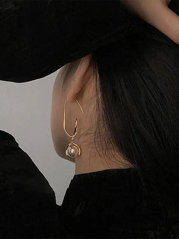 Geometric Drop Earrings: GOLD