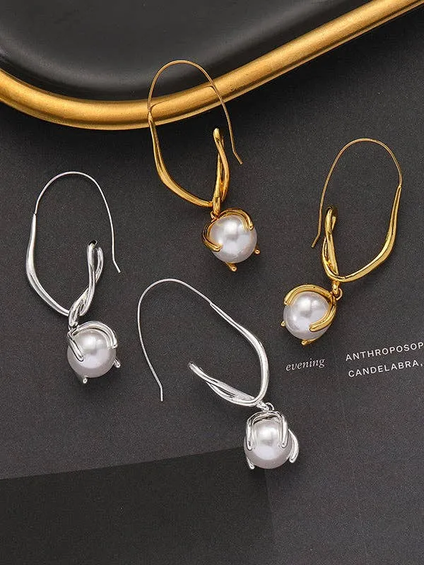 Geometric Drop Earrings: GOLD
