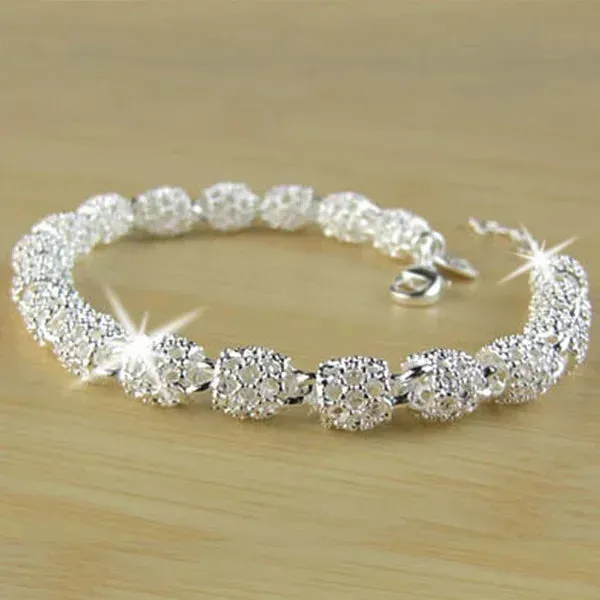 Hollow Beaded Women's Bracelet