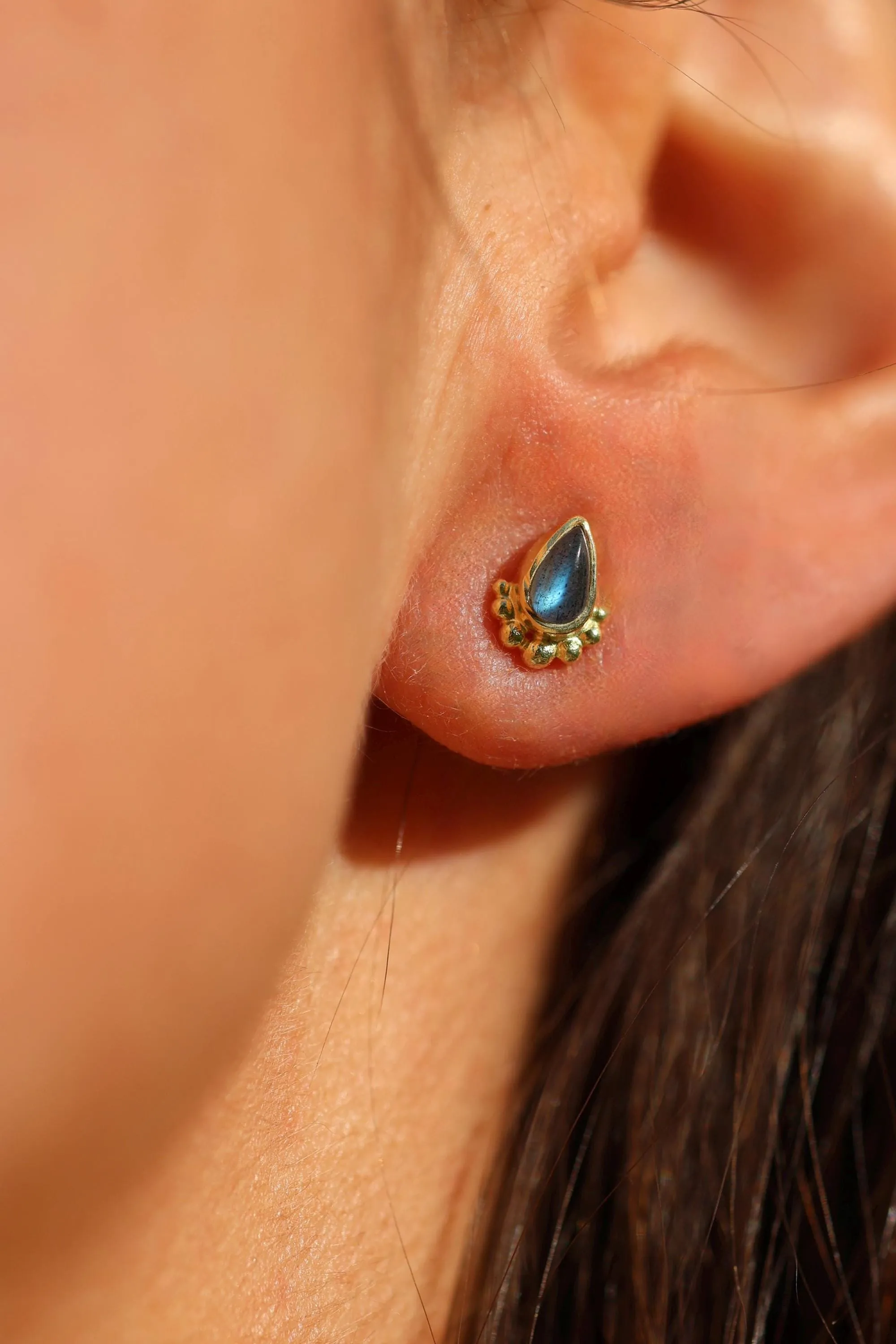 Mini Gias Gold Labradorite Studs