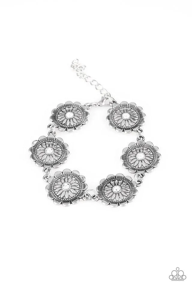 Paparazzi Bracelet ~ Funky Flower Child - White