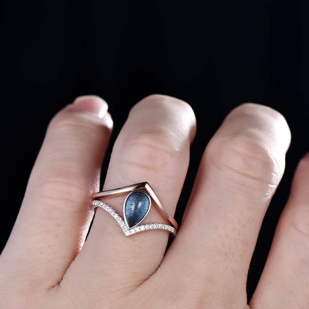 Pear London Blue Topaz Engagement Ring Set Plain Gold 14k/18k
