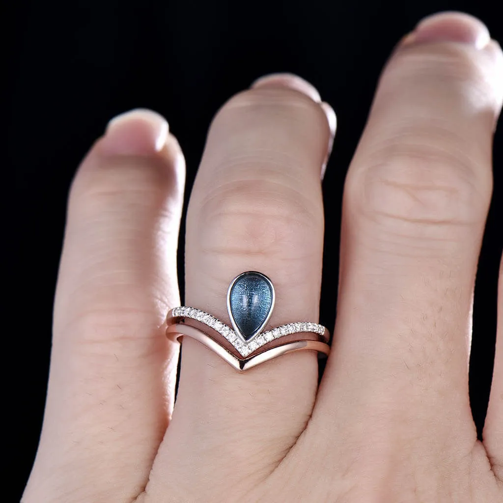 Pear London Blue Topaz Engagement Ring Set Plain Gold 14k/18k