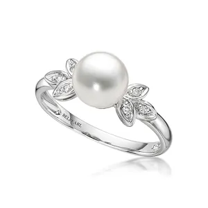 Pearl Ring With Diamond Leaf Detail