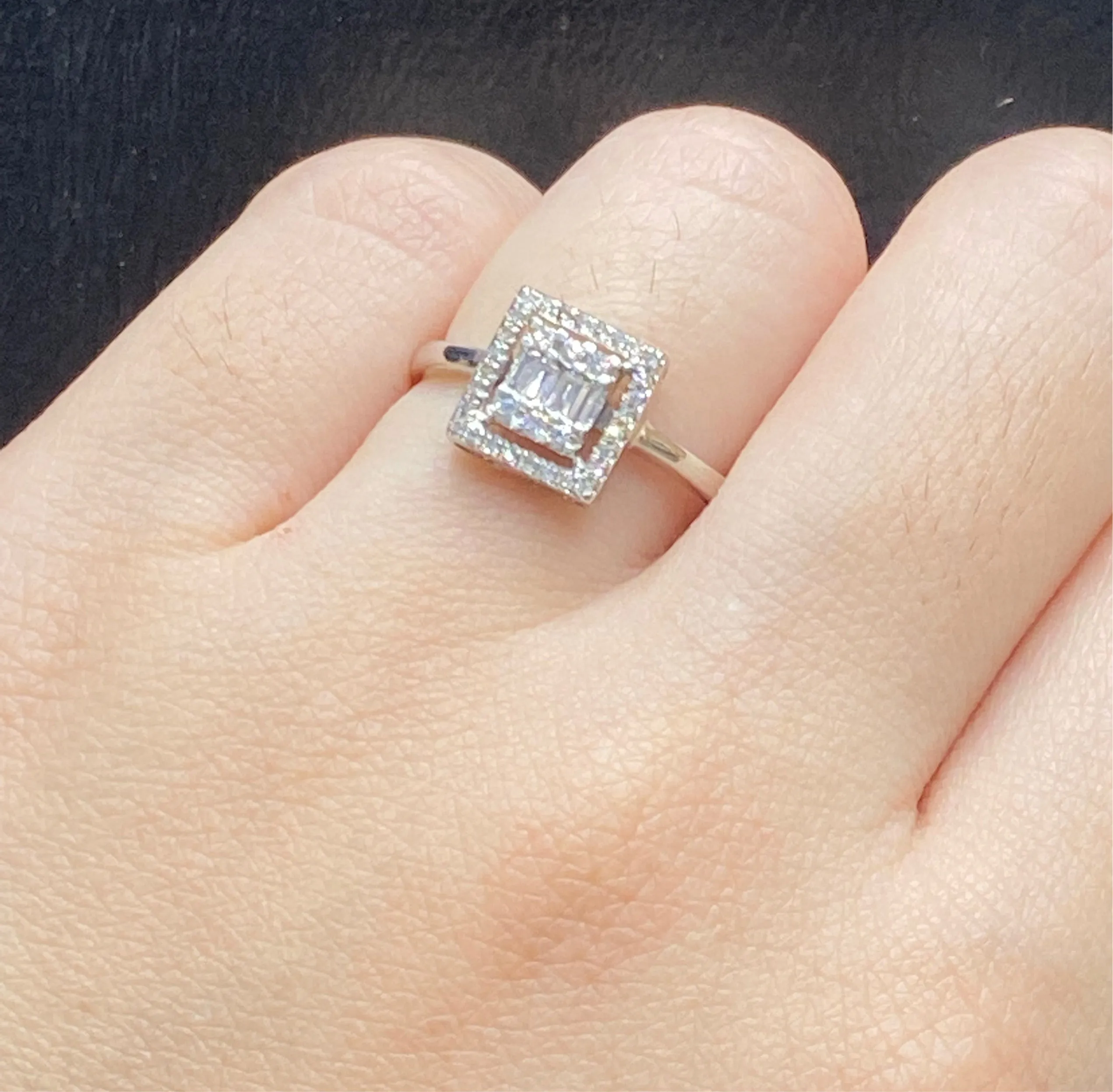 PREORDER | Classic Square Halo Diamond Ring 14kt