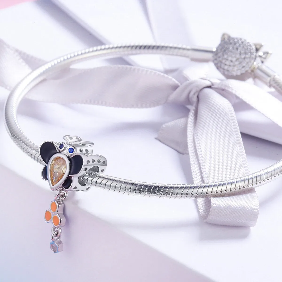 S925 Silver Cute Little Bee Charm Beads