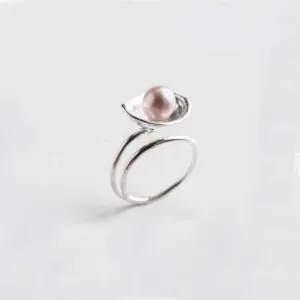 Simple limpet with big pearl - adjustable ring - silver 925