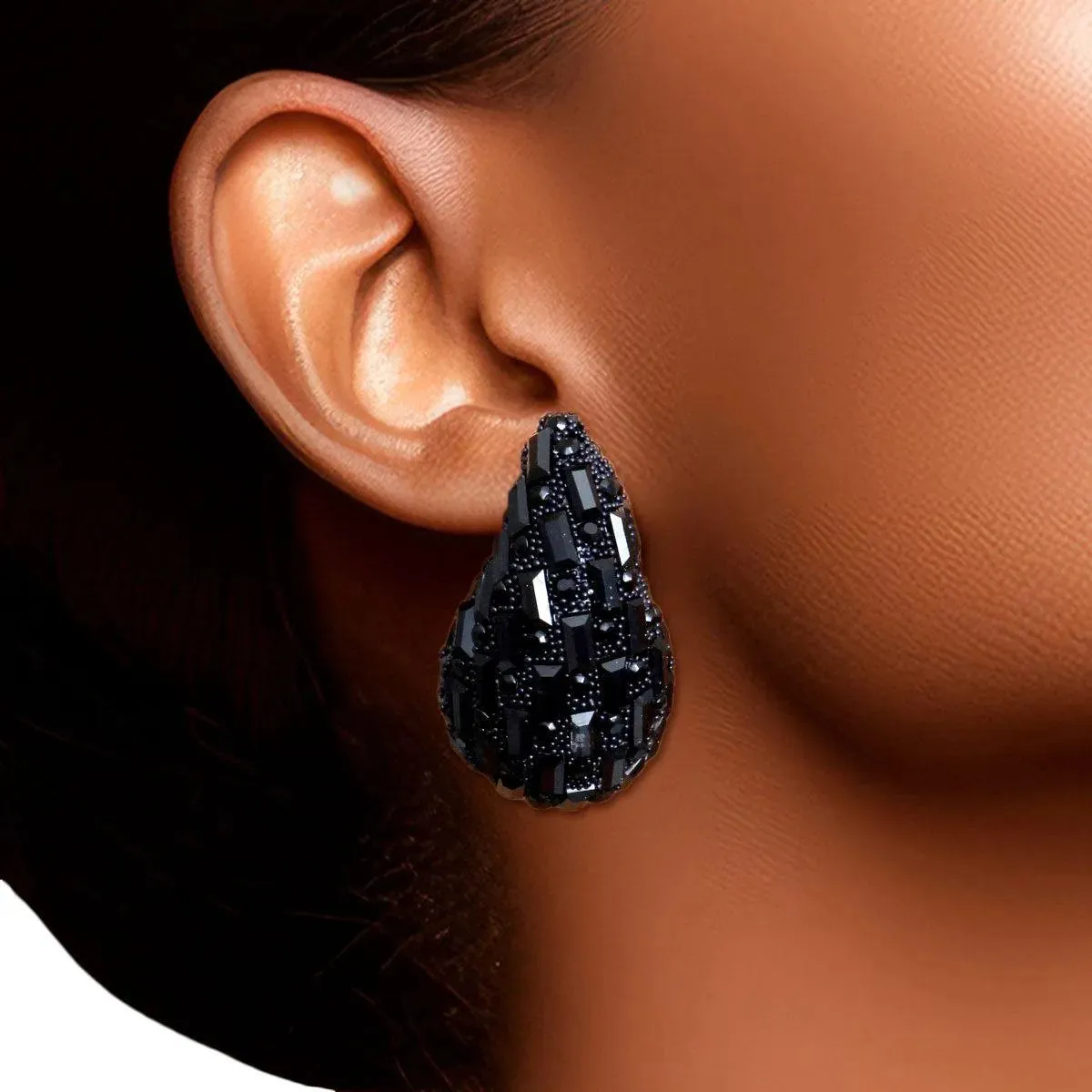 Stay Stylish Trendy Small Black Teardrop Design Stud Earrings - Fashion Jewelry