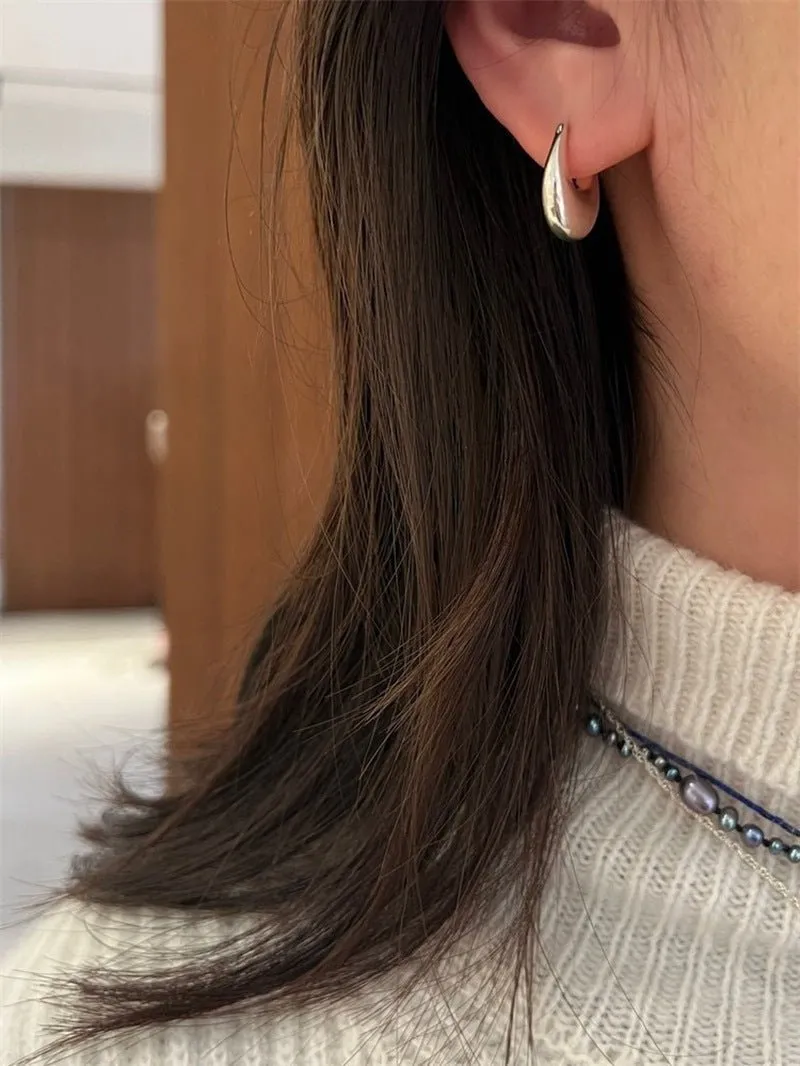 U-Shaped Minimalist Hoops Earrings