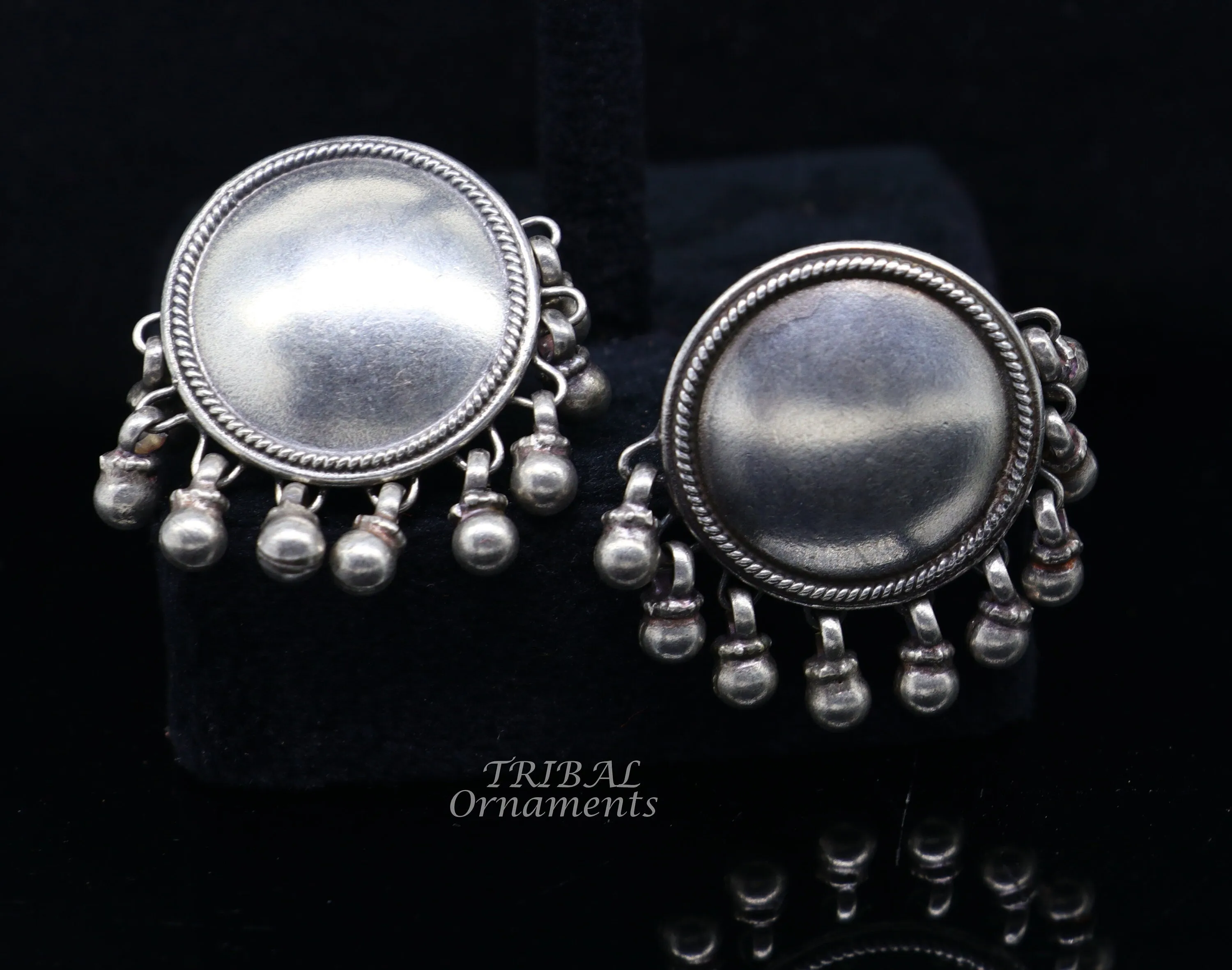 Vintage design 925 sterling silver plain style handmade round design fabulous Stud earrings tribal jewelry from Rajasthan india  s1048