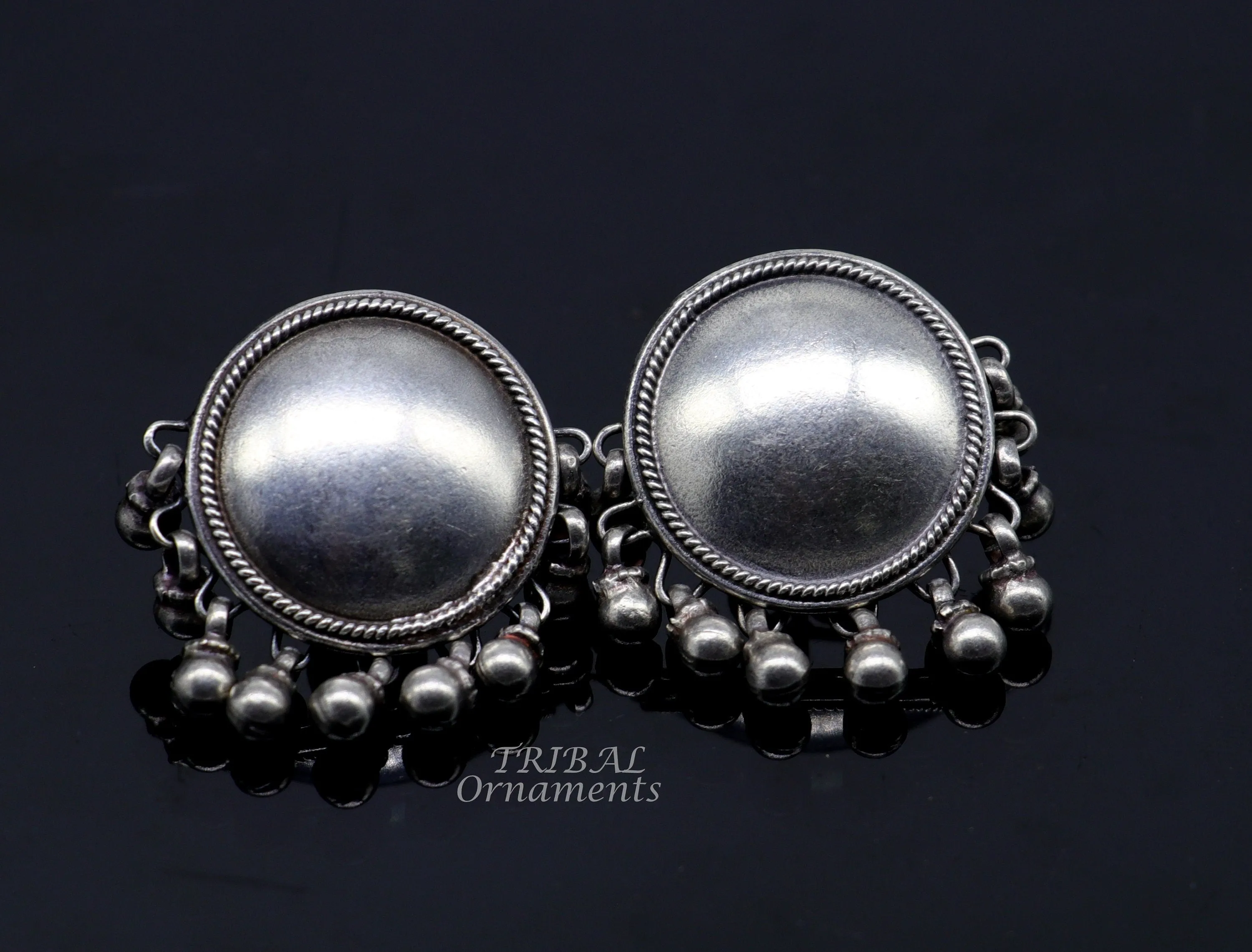 Vintage design 925 sterling silver plain style handmade round design fabulous Stud earrings tribal jewelry from Rajasthan india  s1048