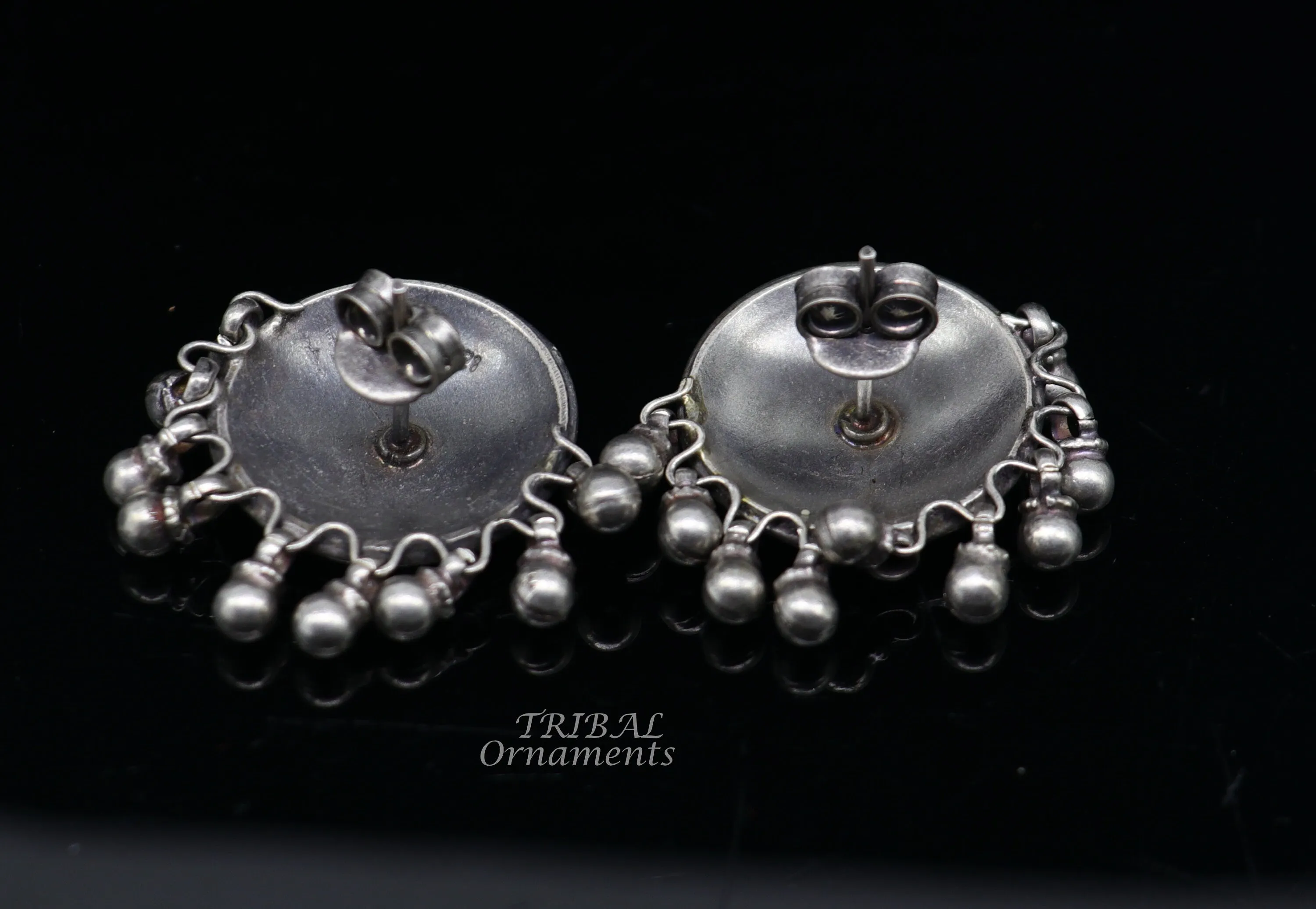 Vintage design 925 sterling silver plain style handmade round design fabulous Stud earrings tribal jewelry from Rajasthan india  s1048