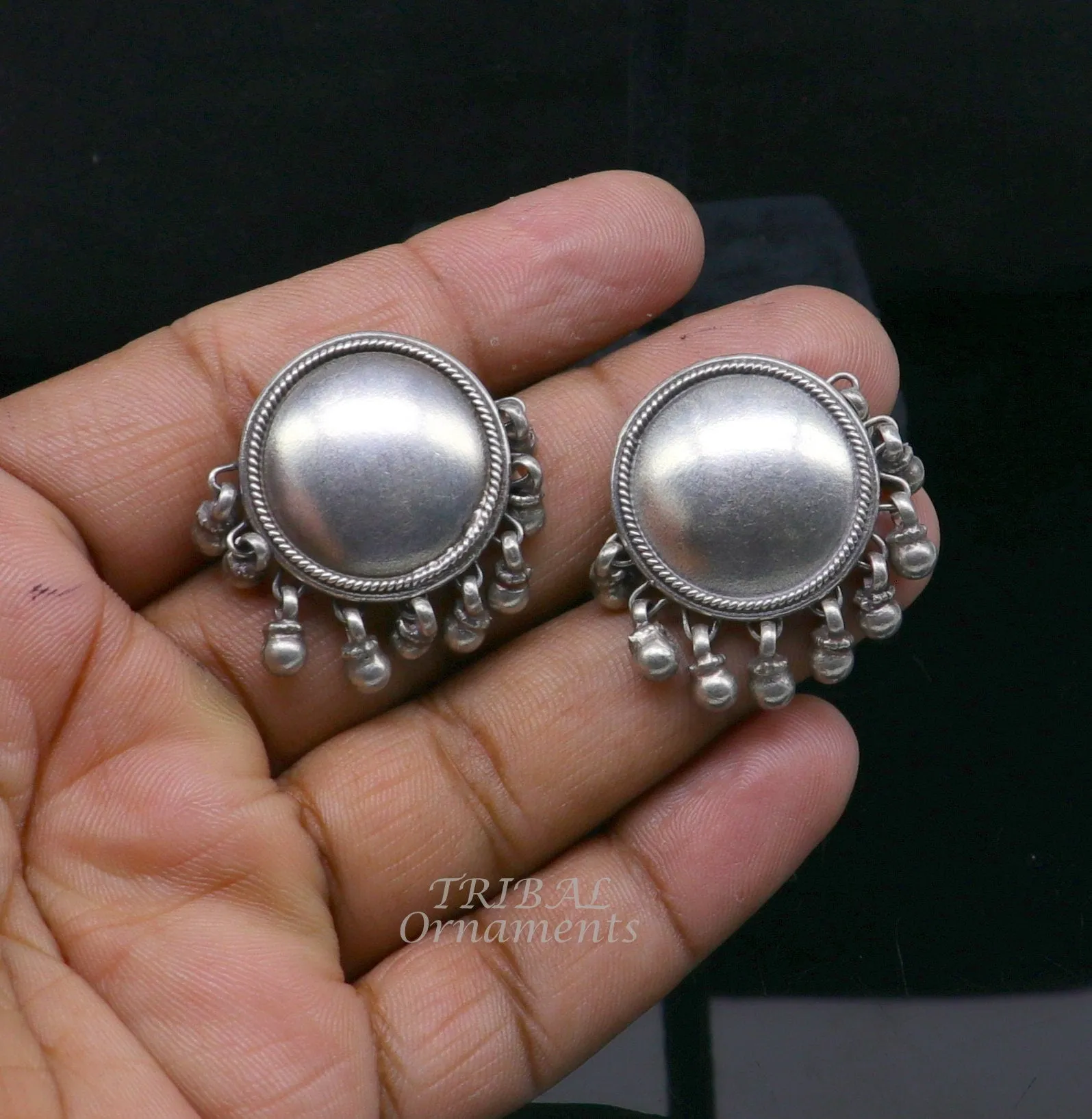 Vintage design 925 sterling silver plain style handmade round design fabulous Stud earrings tribal jewelry from Rajasthan india  s1048