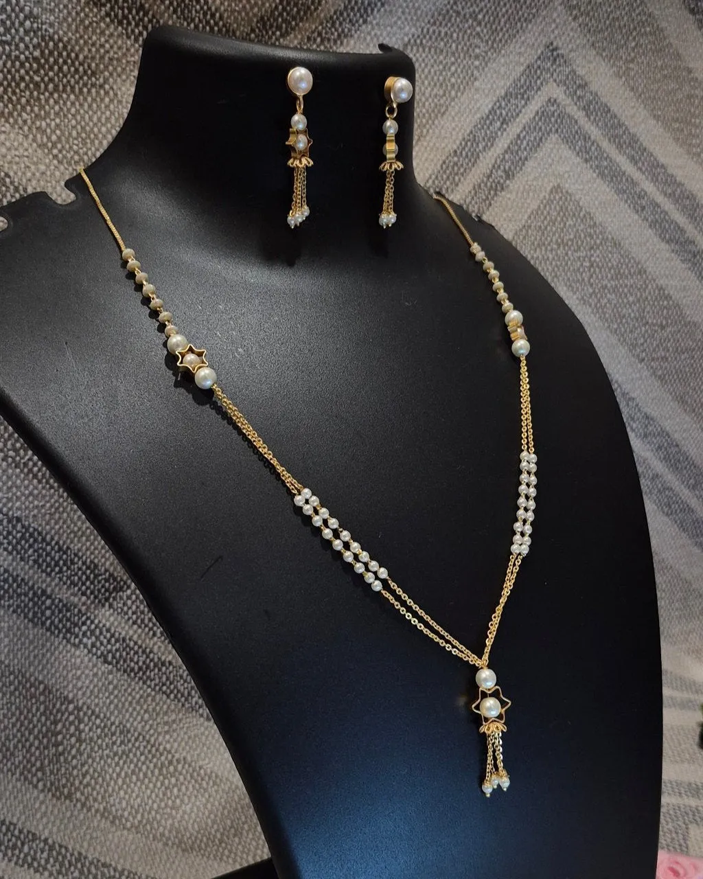 White bliss pearl chain necklace gold embelished pendant with matching ear tops